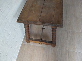 MESA TOCINERA ANTIGUA