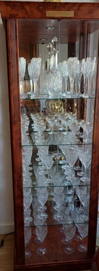 Cristalería Florencia con mueble Nuevo