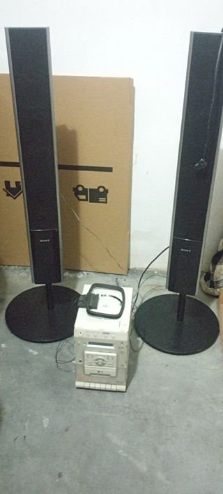 Altavoces Sony+ radio LG