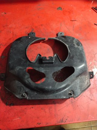 Tapa,carenado cubre horquilla Peugeot kisbee