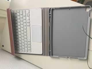 Funda con teclado iPad 10,5"