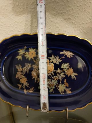 CONJUNTO PLATO Y DOS FUENTES DE PORCELANA CAPEANS.