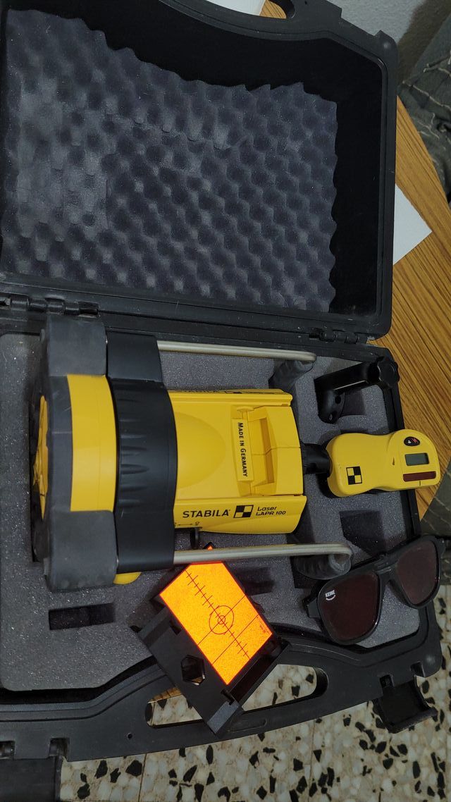 Nivel Láser autorotativo y autonivelante STABILA