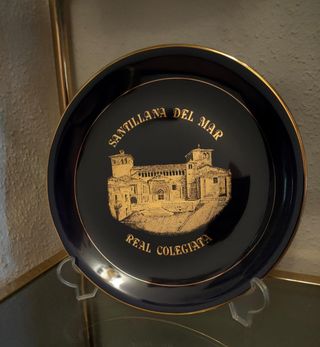 PLATO DE PORCELANA "SANTILLANA DEL MAR"