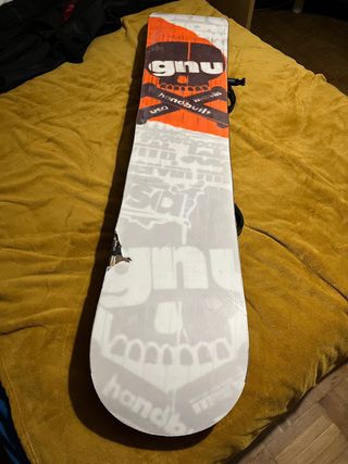 Tabla Snowboard GNU Carbon Credir BANANA