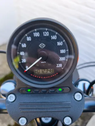 Harley Davidson Sportster 883 Iron