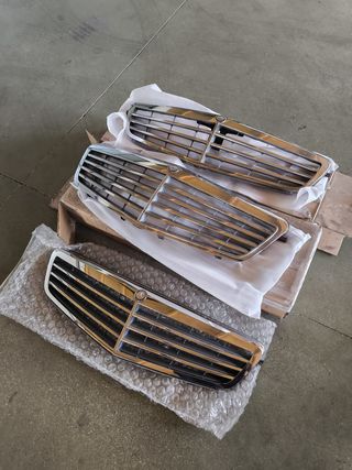 Parrilla  delantera mercedes w204/w212 (piezas)