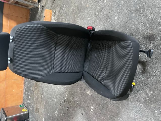 Asiento delantero derecho Skoda Octavia 3