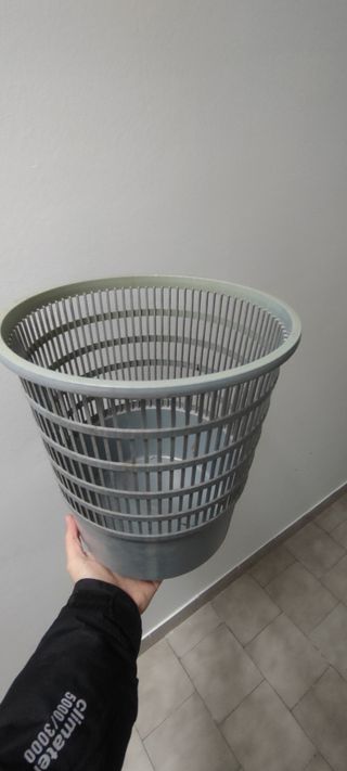 Papelera gris