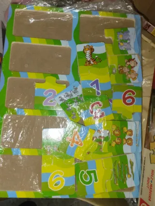 Puzzles de madera y variados