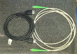 Cable HDMI + Cable FTTH ruter-roseta