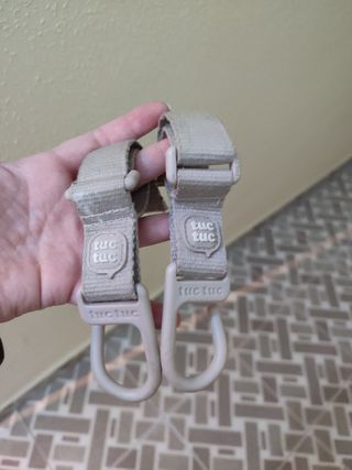 Gancho colgador carro marca Tuc Tuc