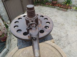 Prensa de piedra para uva