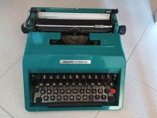 Máquina Olivetti 45 para decoración