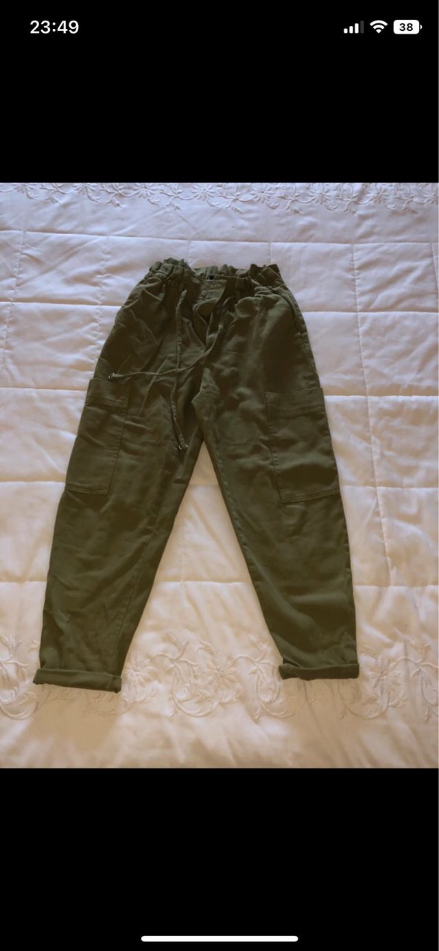 Pantalones verdes Bershka