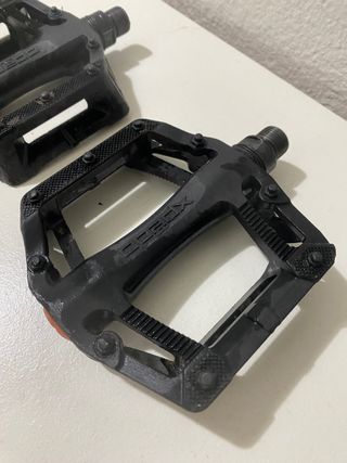 Pedales de plataforma WELLGO