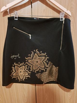 Falda de desigual