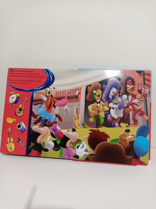Libro Mickey Mouse A correr busca y encuentra