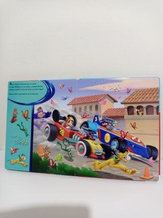 Libro Mickey Mouse A correr busca y encuentra