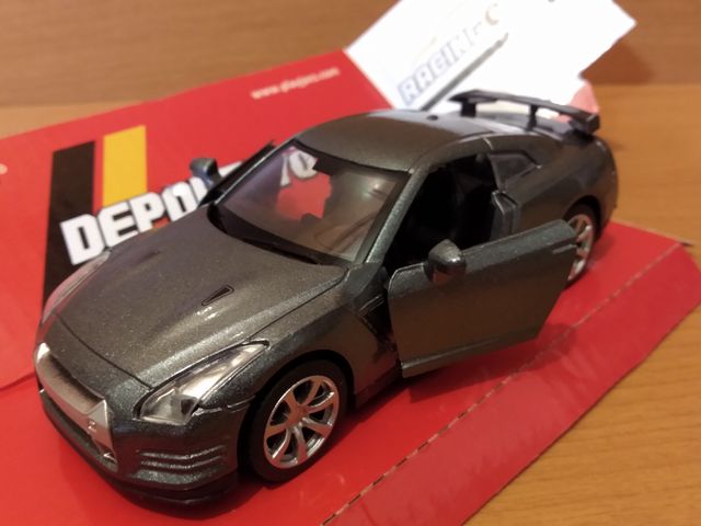 NISSAN GT-R-Playjocs-Metal-1:32
