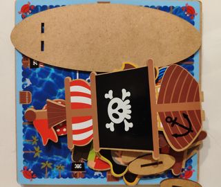 Tres en raya de diseño natural. Madera