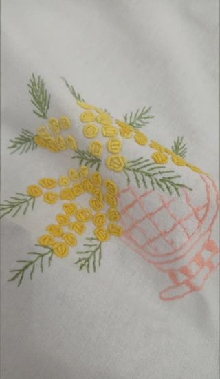 🐝 Mantelería mimosas