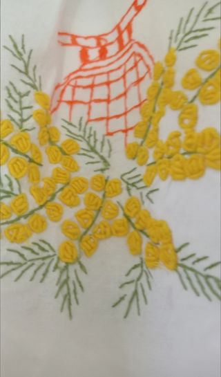 🐝 Mantelería mimosas