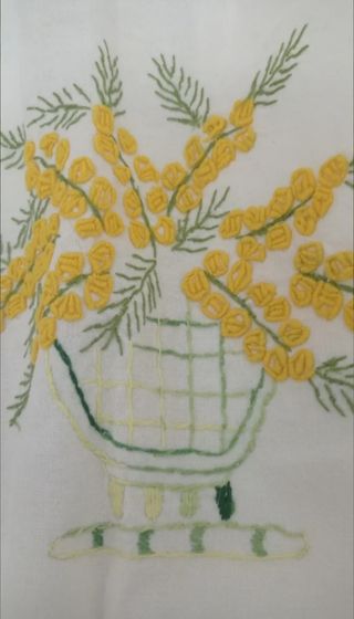 🐝 Mantelería mimosas