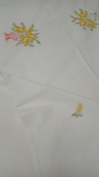 🐝 Mantelería mimosas