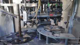 Maquina envasadora llenadora de lejia