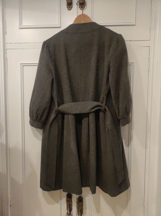 Abrigo de lana gris de Sfera. Talla M