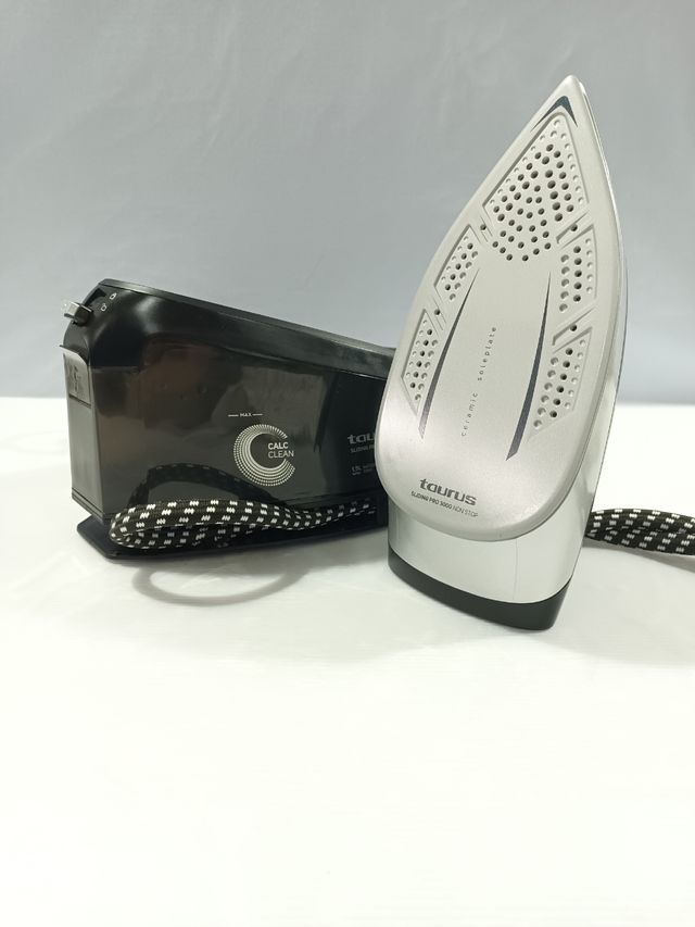 Taurus Sliding Pro 3000 N Stop Centro de planchado