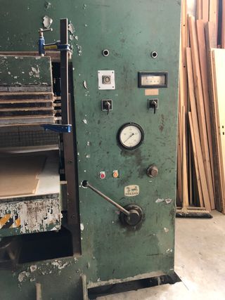 Prensa para encolado en frío. Dresan.