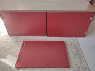 3 Puertas rojas Ikea Besta alto brillo