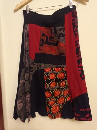 Falda asimétrica estampada