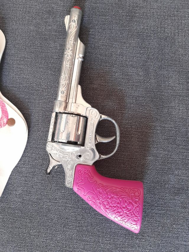 La pistola de cavboy 👧