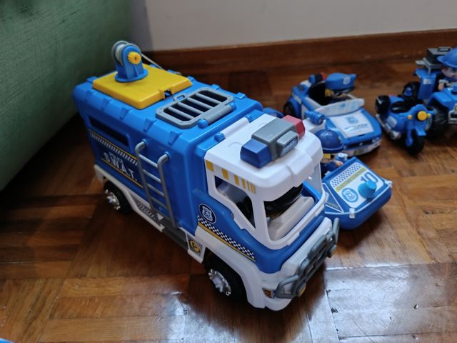 Flota de policía pinypon action