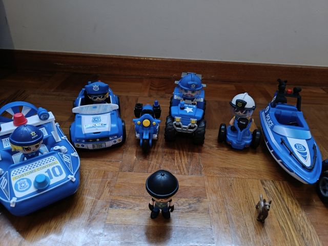 Flota de policía pinypon action