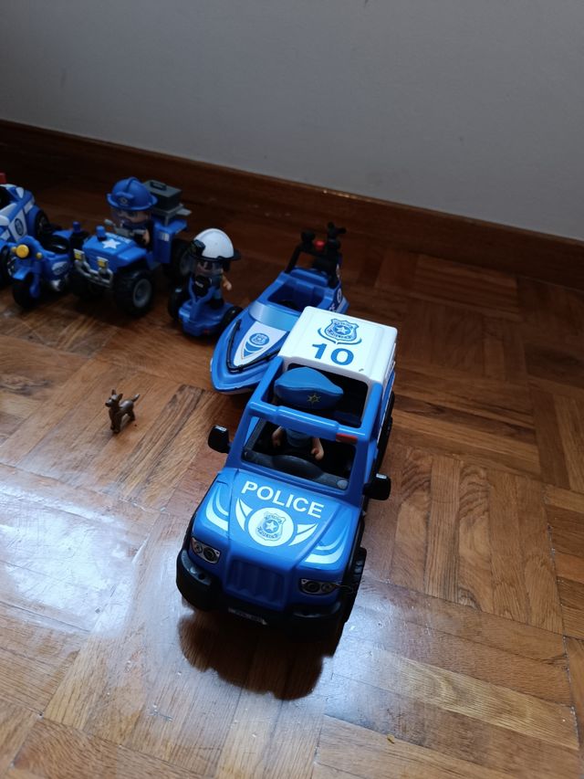 Flota de policía pinypon action