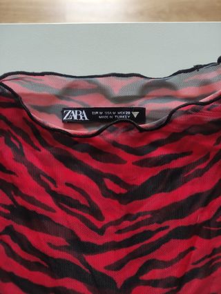 Camiseta transparente animal print Zara