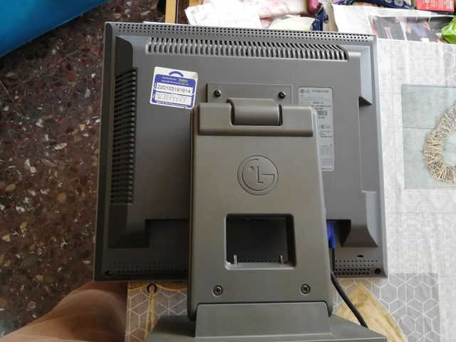 (Y-096) - Monitor/Pantalla ordenador