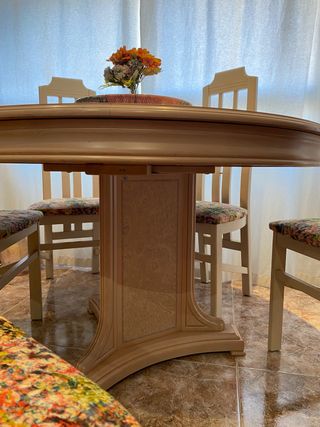 mesa y sillas de comedor vintage