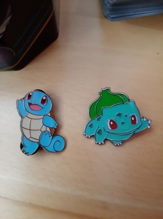 Pokemon:pins,latas,cartas,figuras,mochila,pegatina