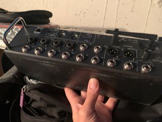 Behringer XR12