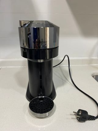 Cafetera Nespresso Vertuo Plus Deluxe Black