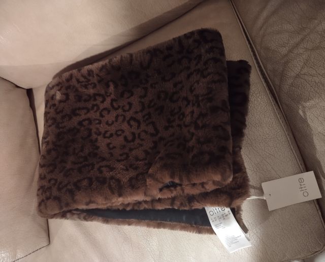 Sciarpa In Pelliccia Sintetica imbottita molto cal