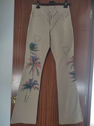 Pantalón campana beige