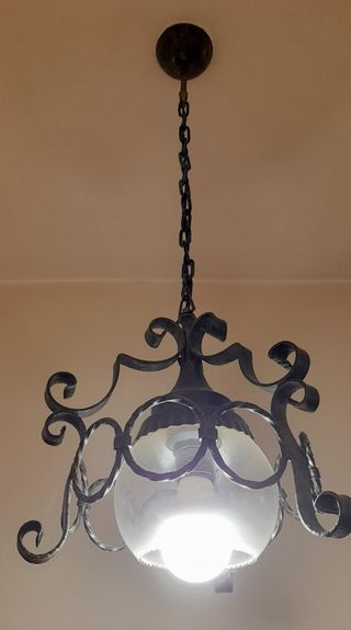 Lampadario in ferro battuto