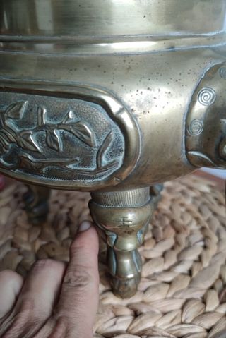 Antiguo Incensario Budista de Bronce