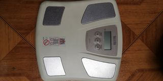 Bascula profesional Tanita UM-015